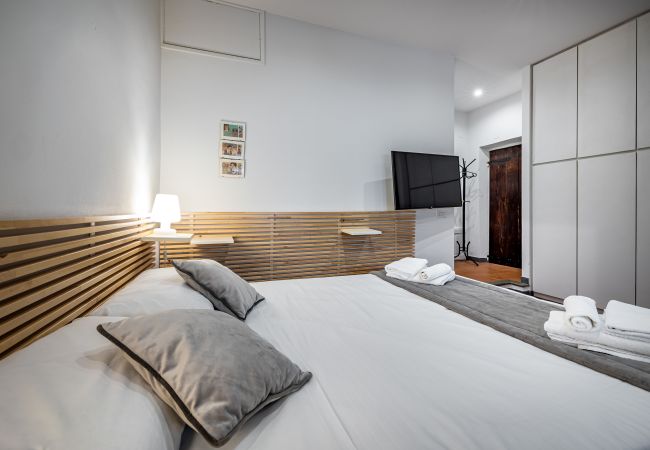 Studio a Firenze - PILASTRI AMBRA