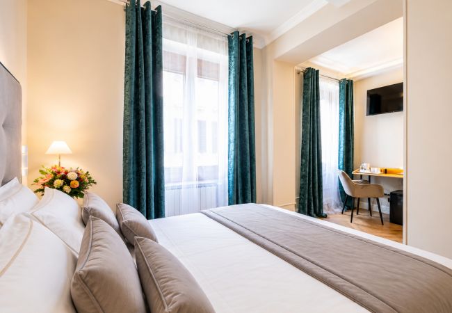 Rent by room in Firenze - HB room 2