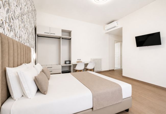 Rent by room in Firenze - Seven Suites Central Apt  11